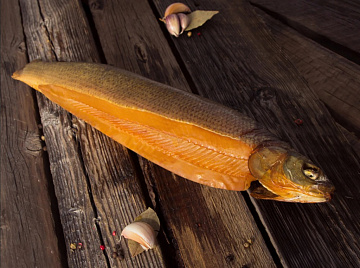 Спинка чира холодного копчения в/у с головой Фото Спинка чира холодного копчения в/у с головой