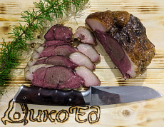 Мясо медведя варено-копченое